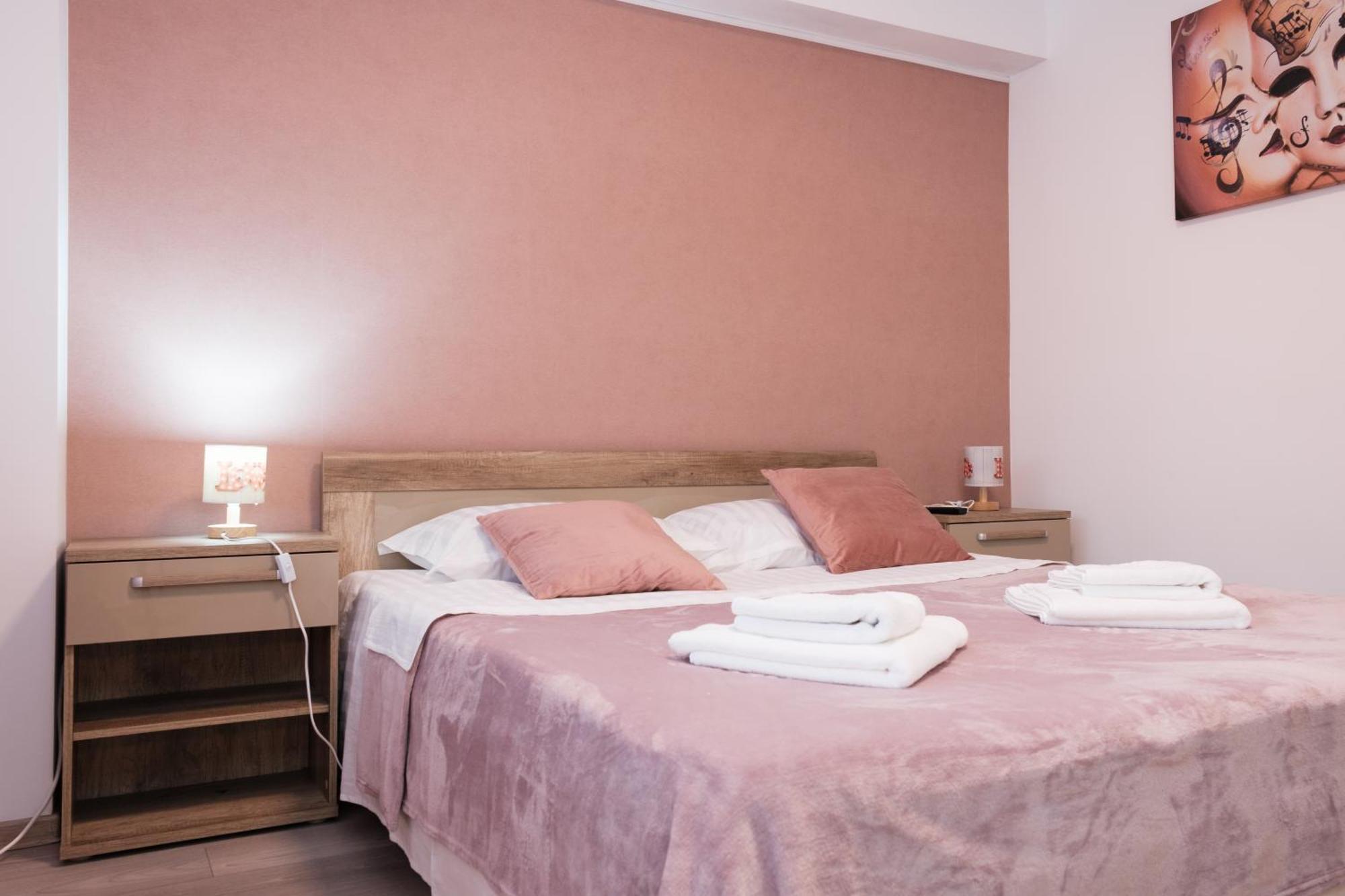 Konstanzer Stefan Cel Mare 15 Apartment ยาช ภายนอก รูปภาพ